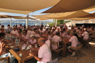 Il y avait le ciel, le soleil et la mer et même plus…